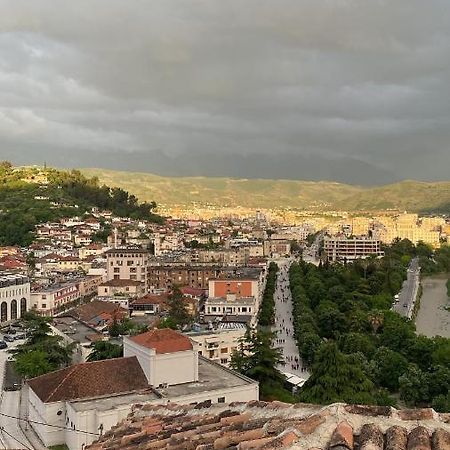 Aria Baci Guest House Берат Экстерьер фото