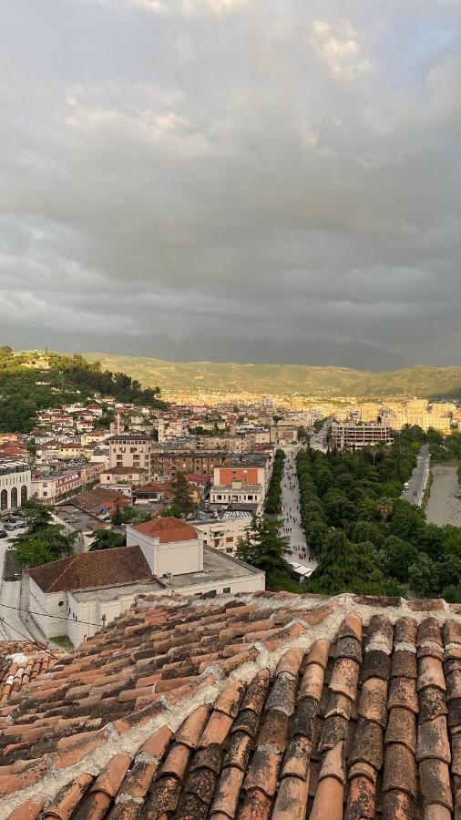 Aria Baci Guest House Берат Экстерьер фото