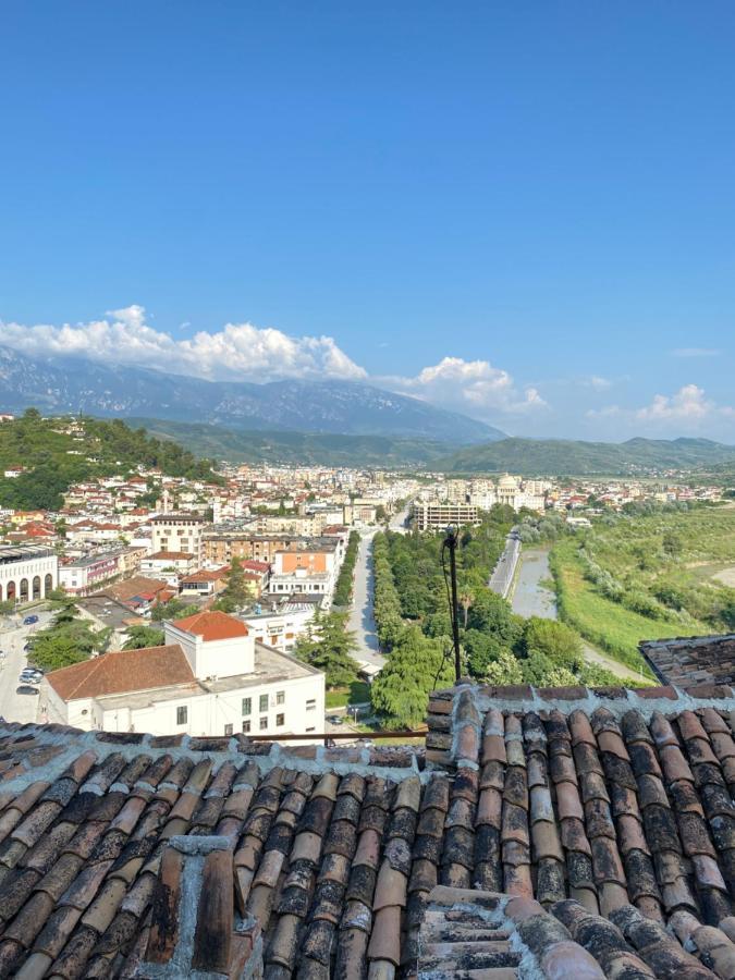 Aria Baci Guest House Берат Экстерьер фото